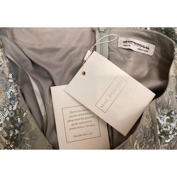 MAC DUGGAL EMBELLISHED LONG SLEEVE GOWN - Picture 7 of 7